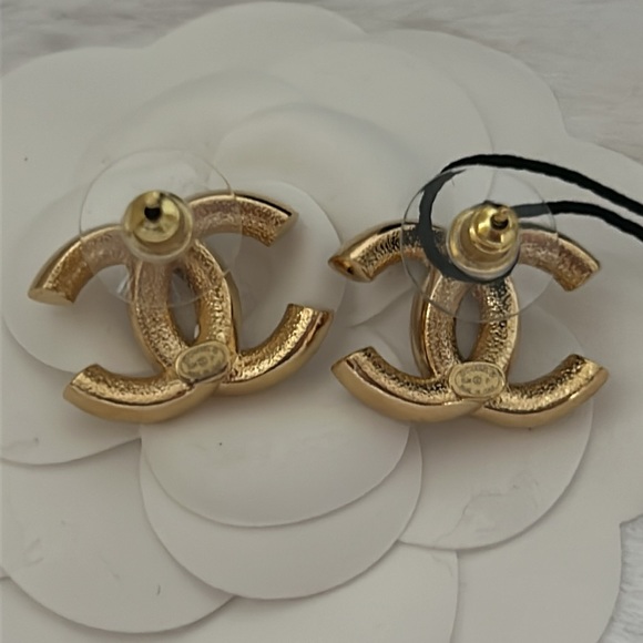 Chanel CC Stud Earrings - Picture 14 of 14